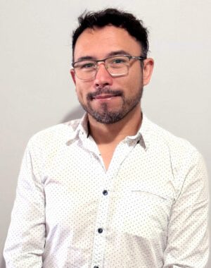 Daniel-Alarcon.jpg-scaled-e1775662915438-300x450